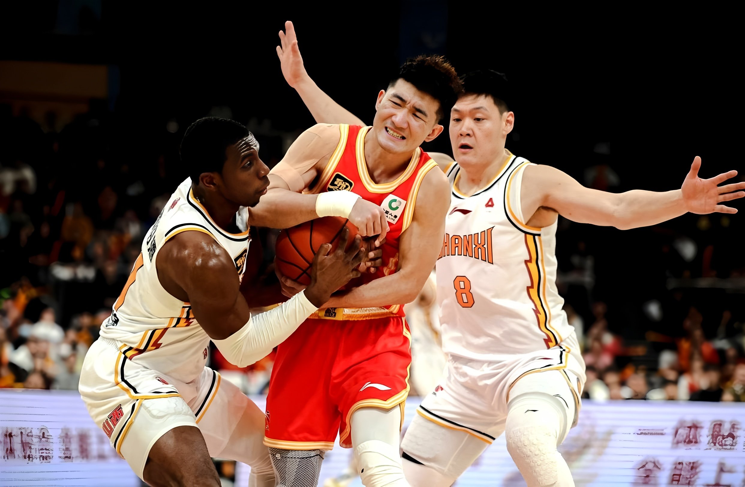 加时末段尼斯强势反弹赛前广厦男篮队长鼓劲，媒体一致点评：CBA季后赛赛前热度飙升