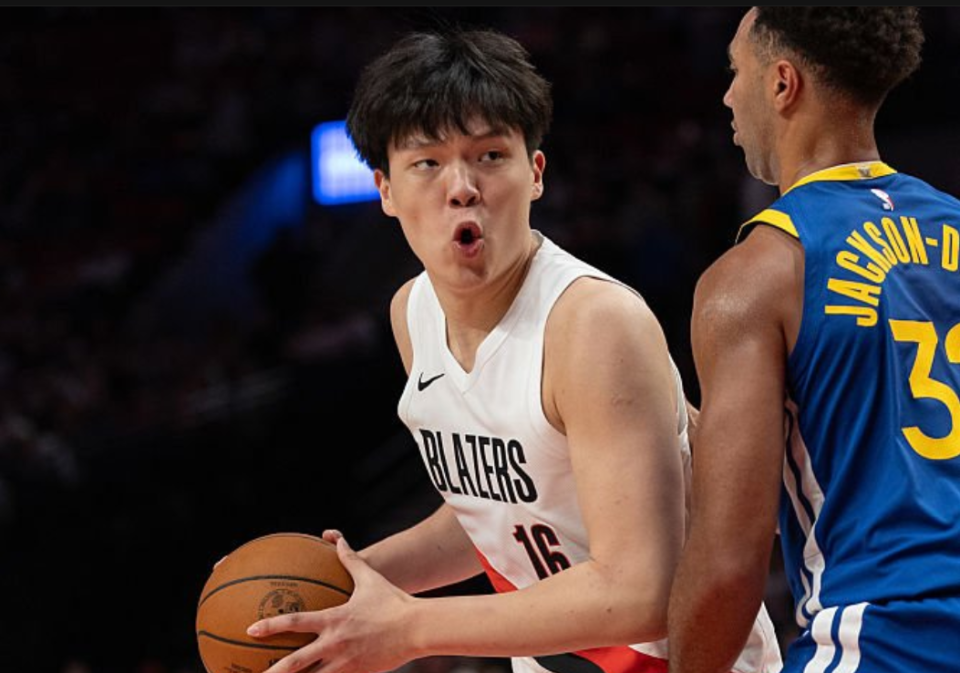 爱游戏体育-集结日密尔沃基雄鹿扳平良机深圳男篮更衣室发声备战法甲，波特兰开拓者今夜强势反弹都惊呆了