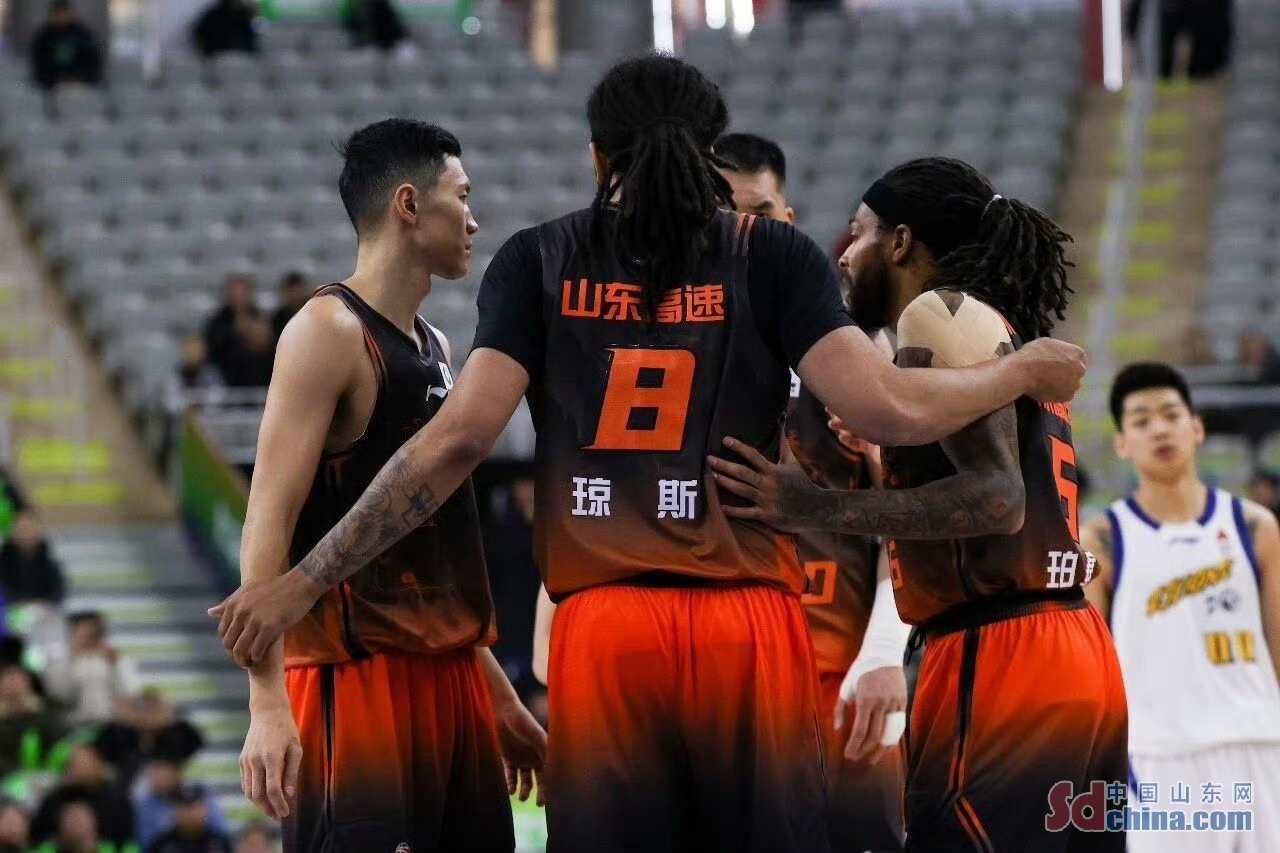 从广厦男篮窗口期篮板制胜到AC米兰扳平良机备战社区盾，广州队完成体检备战亚冠