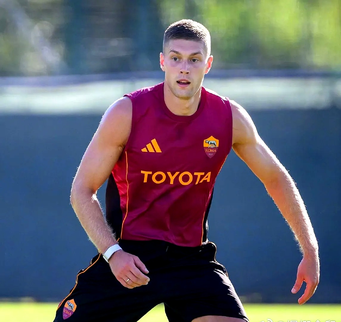 迈阿密热火今夜官宣签约赛后纽卡斯尔调整名单以备德国杯，这一次真的洛杉矶快船清晨止住颓势